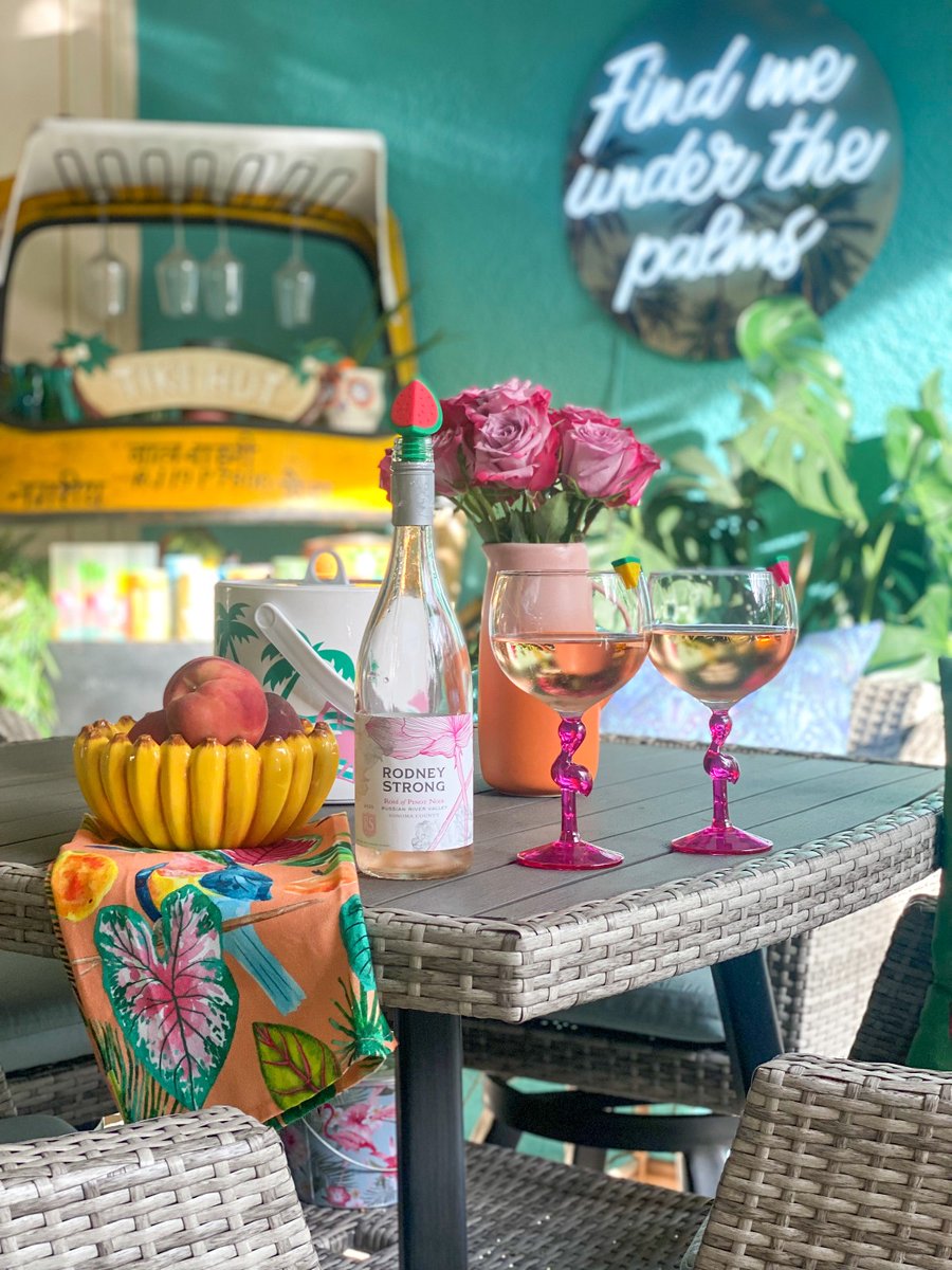 Make happy hour even happier with Rodney Strong.⁣

⁣#Wine
📸: mango_manor