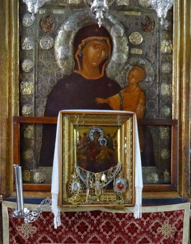 31 августа Православная Церковь чествует чудотворную икону Пресвятой Богородицы, именуемую "Всецарица" (греч. "Панта́насса"). Икона была написана в XVII веке и находится ныне в главном соборном храме св. обители Ватопед на Святой Горе Афоне в Греции.