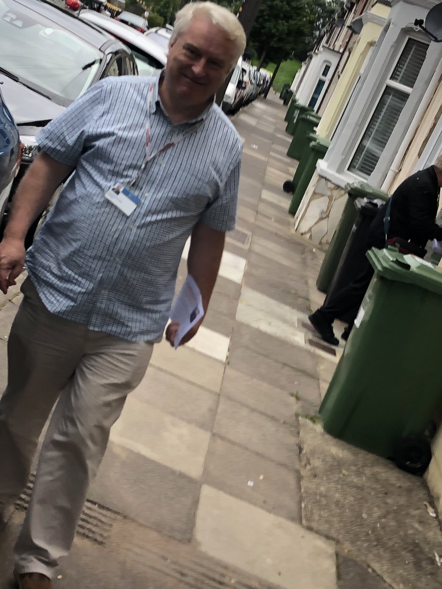 Lovely to be out and about with @portsmouthld #NelsonWardTeam with @adair1524 @geraldvjuk Cllr Jason Fazackarley meeting #Tipner #Stamshaw #NorthEnd #Buckland residents @LibDems #WorkingHardAllYearRound #Portsmouth #localpeople #LibDems #localgov #LocalAction