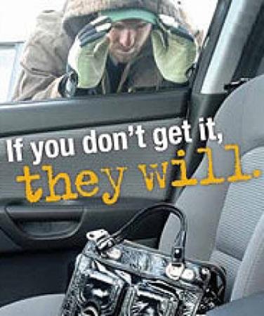 ErdingtonWMP's tweet photo. #Kingstanding officers have noticed a peak in car crime in the last few weeks. Please ensure you keep it locked! #RemoveItorLoseIt 👮‍♂️🚔 https://t.co/RsatS9FZhi