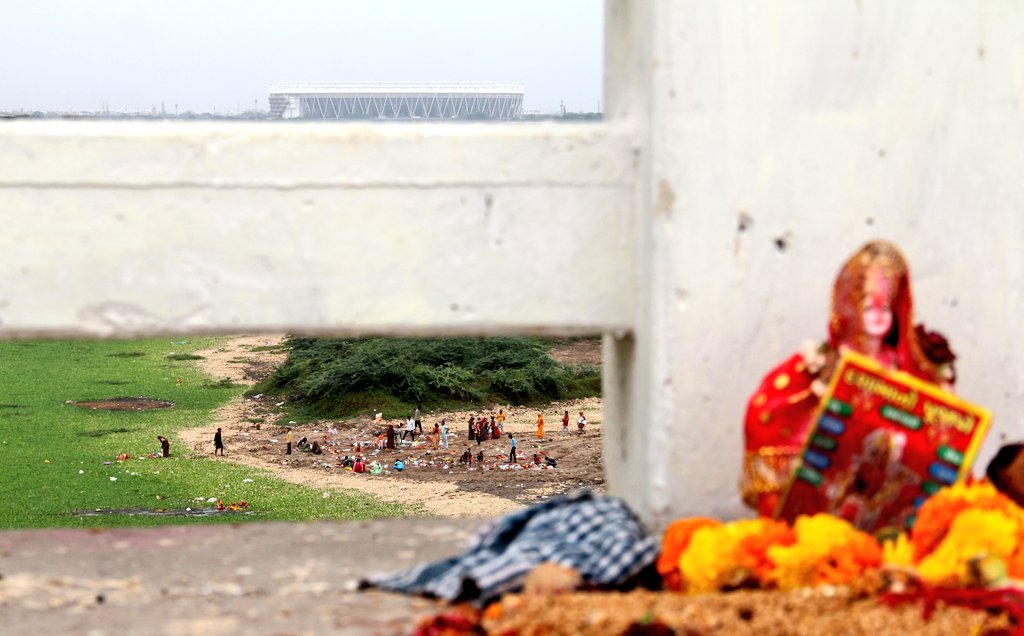 AncelaJamindar's tweet photo. Disclaimer: These photographs are to create public awareness and not at all intended to hurt religious sentiments of any person or community
State of #DashaMaa #statue after "visarjan"
#faith #religion #Ahmedabad https://t.co/ewXnJ1diJp