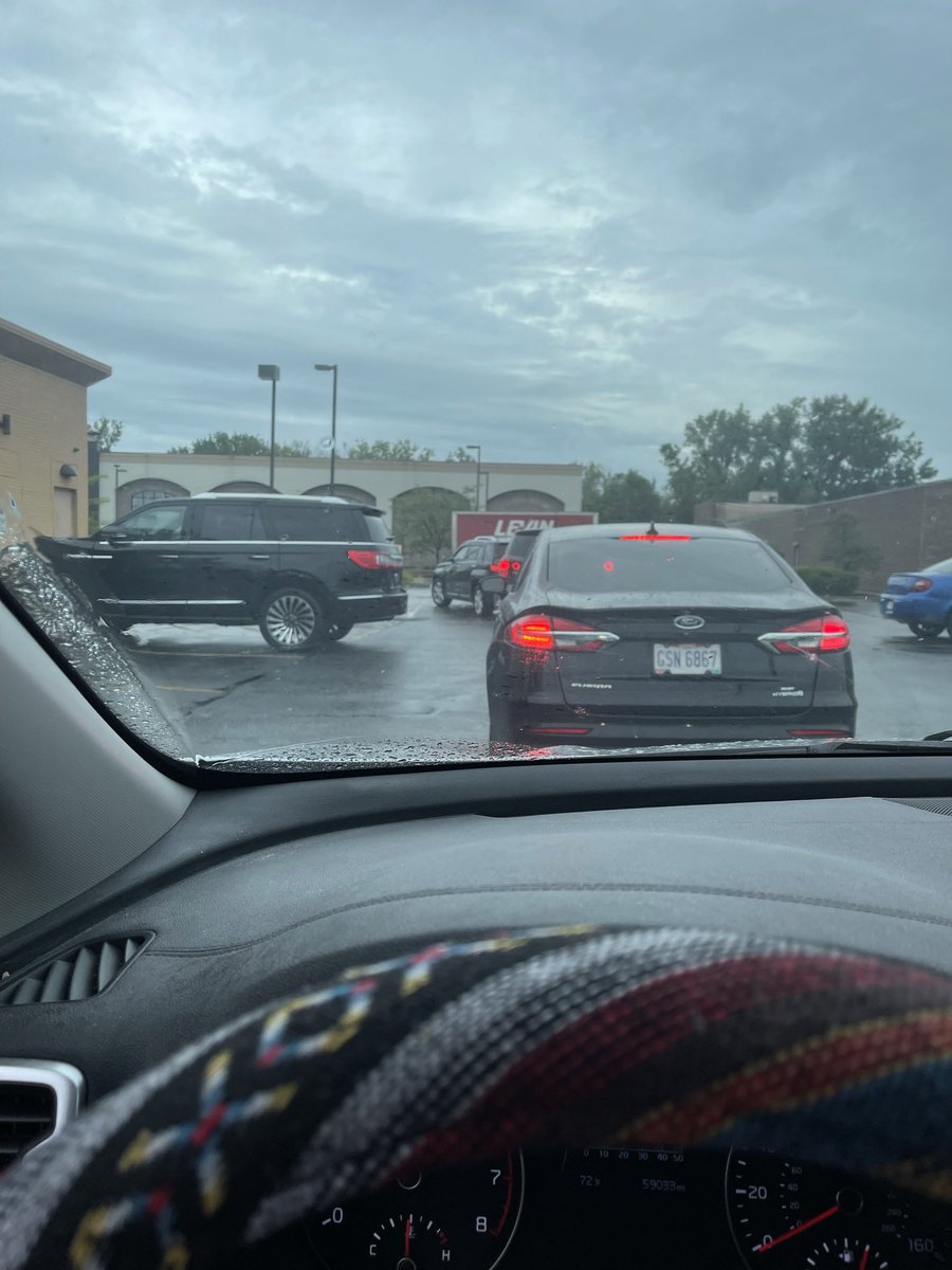 marchbaby64's tweet photo. Big line at Dunkin’ #thecravingisreal 🍩 https://t.co/lQ3xix5Lpq