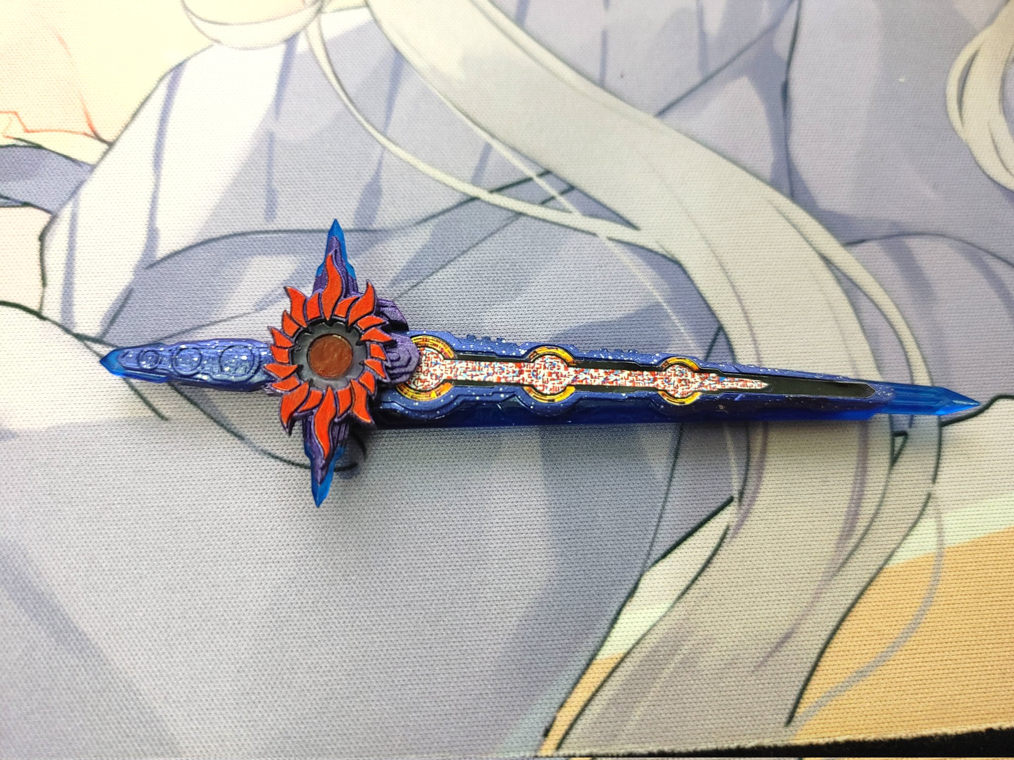 ひかり 虹のわっか ぽかぽかイオン 人が鍛えし始まりの聖剣 に 火を灯さんとする者現れし時 星を結びて力を束ね 物語を終焉へと導く聖剣が生まれる 刃王剣十聖刃 刃王剣十聖刃 クロスセイバー 造って遊ぼ ニチアサフィギュア改造部 T