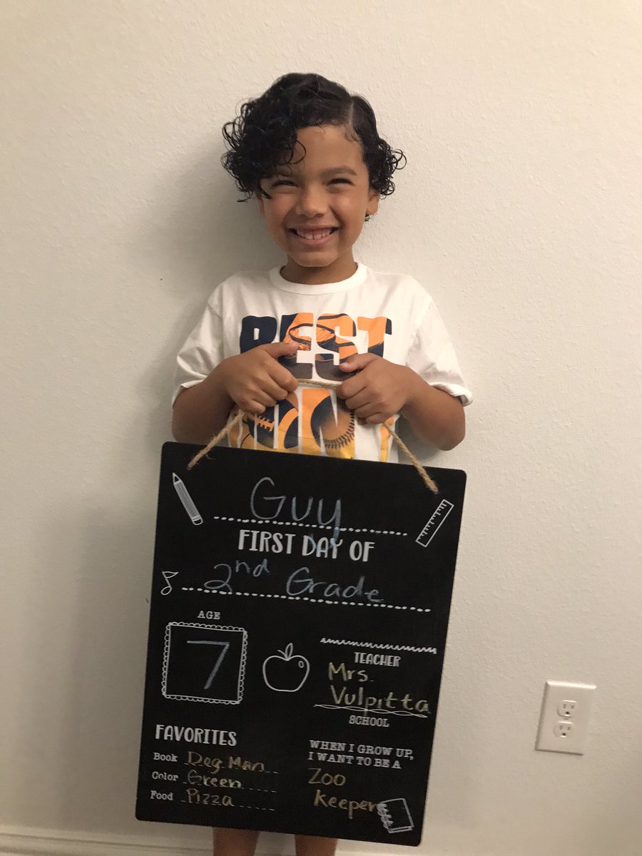 M_Toliver5's tweet photo. 1st day of 2nd grade and kindergarten! https://t.co/QotvQCBYp5