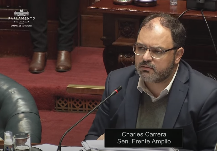 RevistaMartes's tweet photo. Ahora @ChCarreraLeal : "Estamos discutiendo la razón de ser de la República, como es el Puerto de Montevideo". https://t.co/kgPIf5FbLU