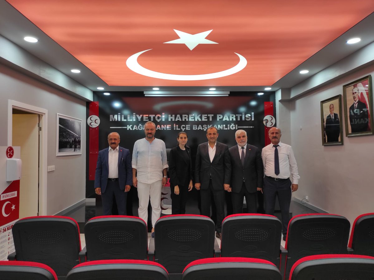 MYK Üyemiz Musa Küçük ve MHP İstanbul İl Disiplin Kurulu Üyemiz Hasan İlhan, İlçe Merkezimizi ziyaret ettiler. Nazik ziyaretleri için teşekkür ederiz.
