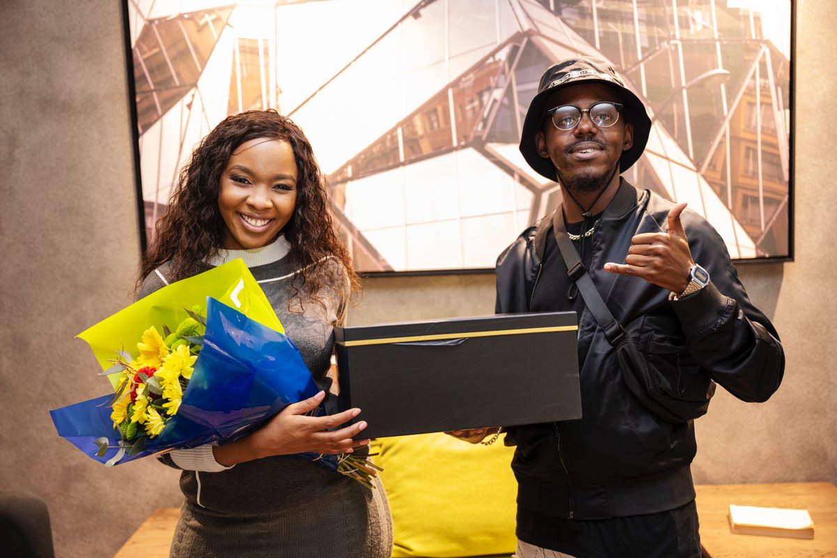 AuGoldVodka's tweet image. Our WCW today is @Pasi_Koetle‼️

AU gold is celebrating women’s month with  phenomenal actress, MC, VO artist to say the least, @Pasi_Koetle where there’s a woman there’s magic. You are a courageous woman and you live BOLDLY, today we celebrate you! Happy women’s month! 🍹👸🏻
🔞