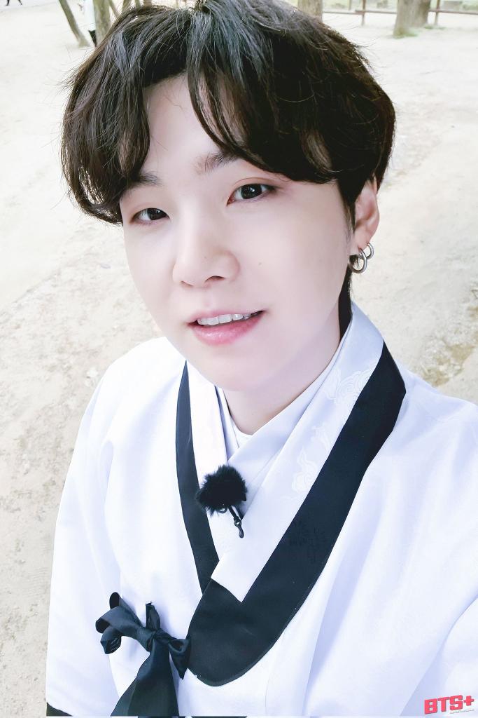 KwelangM's tweet photo. 💜💜💜

#BTSSUGA https://t.co/VY2405crv4