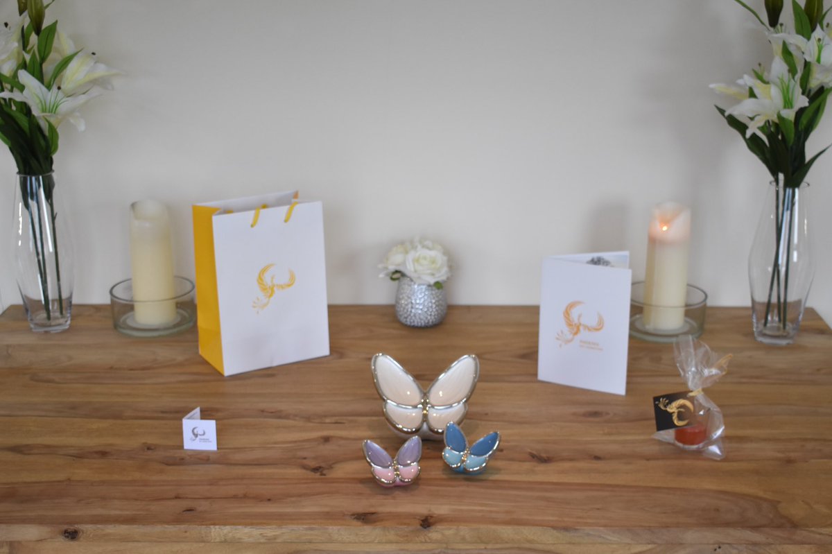PhoenixPetCrem's tweet photo. Gone but never forgotten…. Please don’t hesitate to get in touch if you have any questions about our services 💛🐾 #PhoenixPetCreamtions #HereToHelp #WeLoveOurPets #OneOfTheFamily #YourPets https://t.co/Q3rbIW4OS3