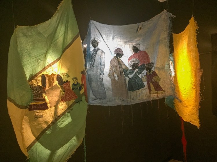 jeanpaul_kopp's tweet photo. Quand les femmes prennent l'Afrique en main par le pouvoir émancipateur de l’art.
"The Power of My Hands" : 16 artistes africaines dans une exposition libératrice et féministe à découvrir au musée d'Art moderne de #Paris
#NjidekaAkunyiliCrosby #GraceNdiritu #AnaSilva https://t.co/kvFlrnKT0Q