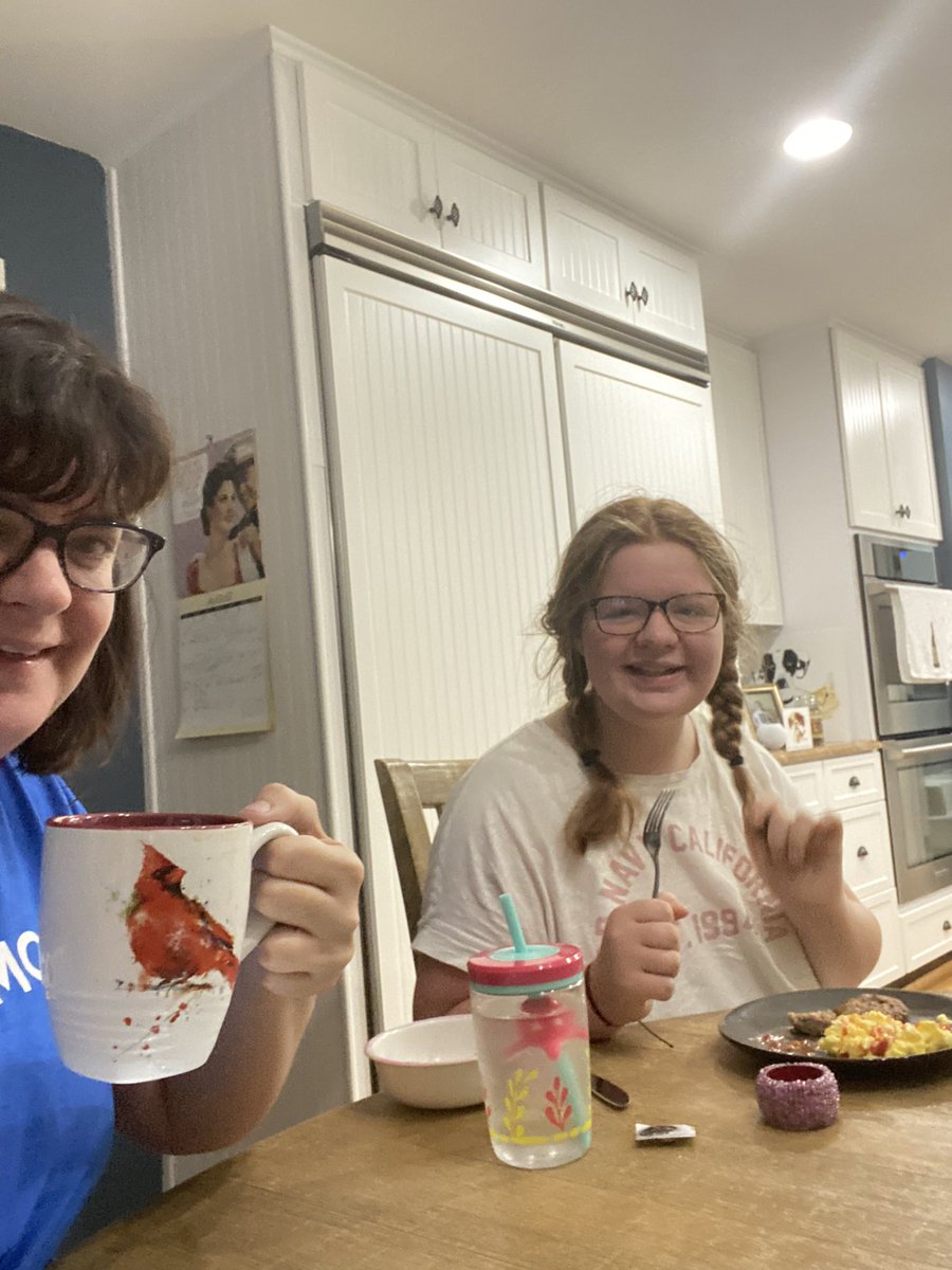 EmmaHurt1976's tweet image. What ungodly hour is this?!?!?  Eggs for breakfast to set her up for the First Day of Junior High ! #FirstDayBackToSchool #FirstDayof7thGrade #WEareLakota #RidgeChampion