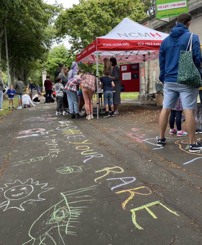 CNGGcardiff's tweet image. We’ve had a brilliant whirlwind of a start to the #SubatomicCircus this morning! 

We’re writing poems and drawing our favourite things from this summer 😎🍦 as part of the #ShareYourRare project with @ChawnerSamuel and @phenotypica #summerofsmiles