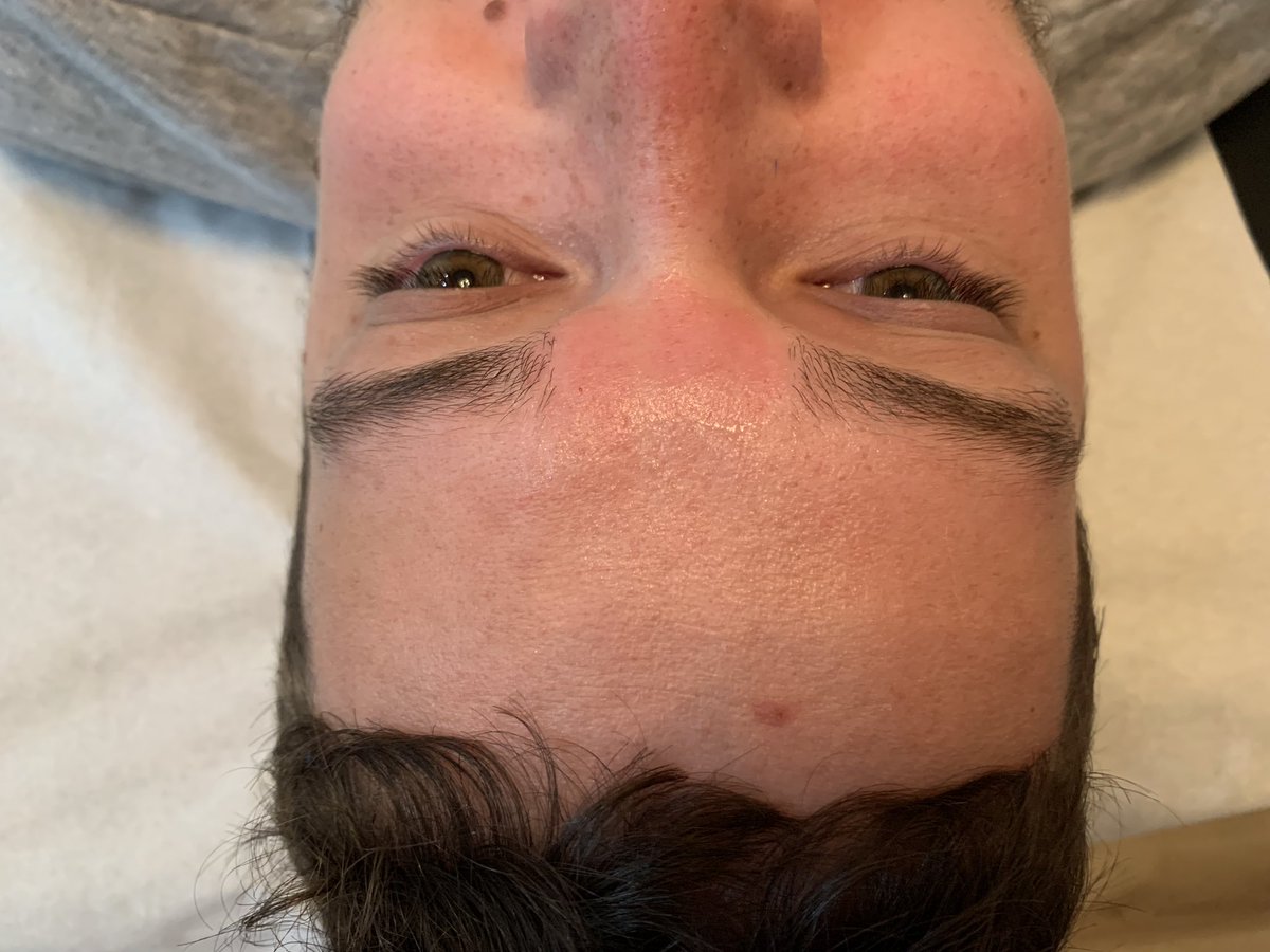 BluebellMandB's tweet photo. A little brow tidy up for @hook_adam last night! 😍

I love the chance to do men’s beauty treatments 🙌

Message me to book - appointments work around my full time job.

#beautician #shepshed #loughborough #browwaxing #eyebrows #mobilebeautician https://t.co/FxUC2ee22Z