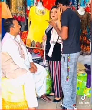 Curse on the wild caliban who are involved in the tragic scene at @minarpakistan we demand, immediate investigation and big penalty against the culprits
Also condemn liberalism which leads to westernize our society which is cause of such incident
Note:Victim are never responsible