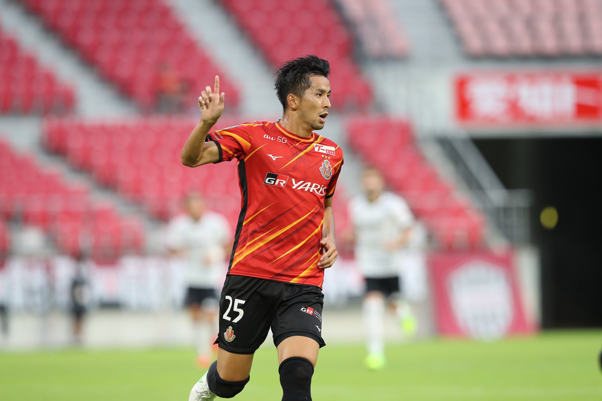 名古屋グランパス Nagoya Grampus Ft 名古屋グランパス 1 0 ヴィッセル神戸 シュヴィルツォク 天皇杯 準々決勝進出決定 Allfornagoya で全員で掴んだ勝利 各々の場所で共にありがとうございました We Re Grampus T Co