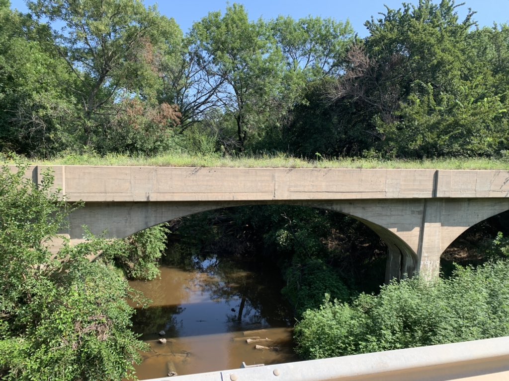 FrankWaughKAKE's tweet photo. The kids are back in school so that gave me a chance to get back out onto the gravel!!! #ictgravel #unlearnpavement
Here’s the story behind that concrete bridge: https://t.co/TNPA7mDfaz https://t.co/sXlH8BgOQc