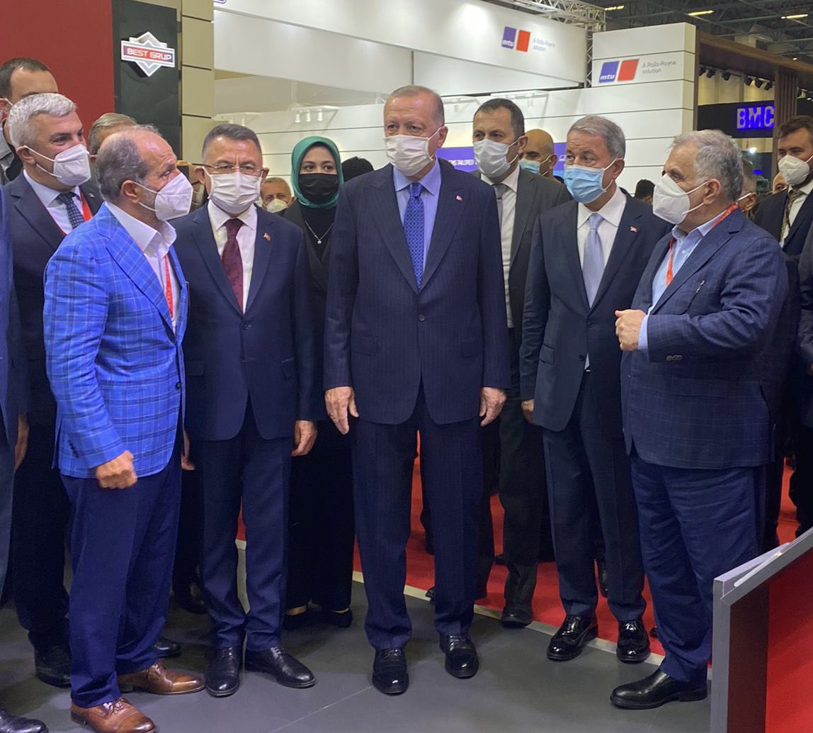 htosun6161's tweet photo. #IDEF21  Savunma Sanayi Fuarında yerimizi aldık. Türkiye’nin Yerli ve Milli Gücü @Tumosan da Sayın Cumhurbaşkanımıza çalışmalarımızı anlatma fırsatı bulduk. Büyük Türkiye yolunda çalışmaya devam. https://t.co/v9nH6xI4M4