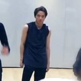 dailyhaechan's tweet photo. haechan 😳 https://t.co/HnfxPoagNd