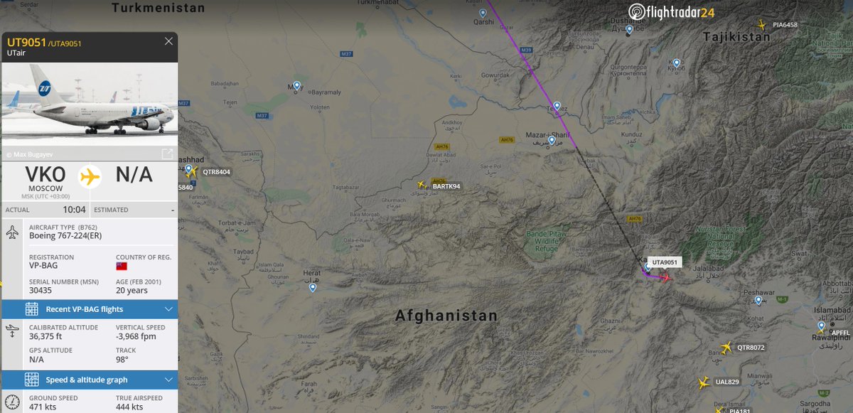 A UTair flight from Moscow is descending into Kabul flightradar24.com/UTA9051/28d2cb…