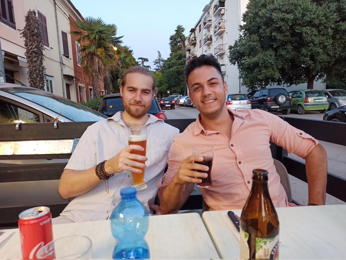 funkyG68313299's tweet photo. Kopf abschalteeen 😎 https://t.co/gxnvJsil21