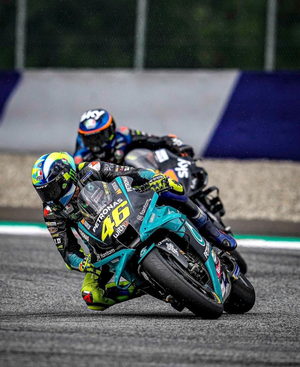 ValeYellow46's tweet photo. Spielberg,Austria
Sunday,MotoGp Race
Great atmosphere around the track,finally with the Fans!
📸 @GigiSoldano @FAlex79 @Jesus_Robledo https://t.co/21CCh1kQvl