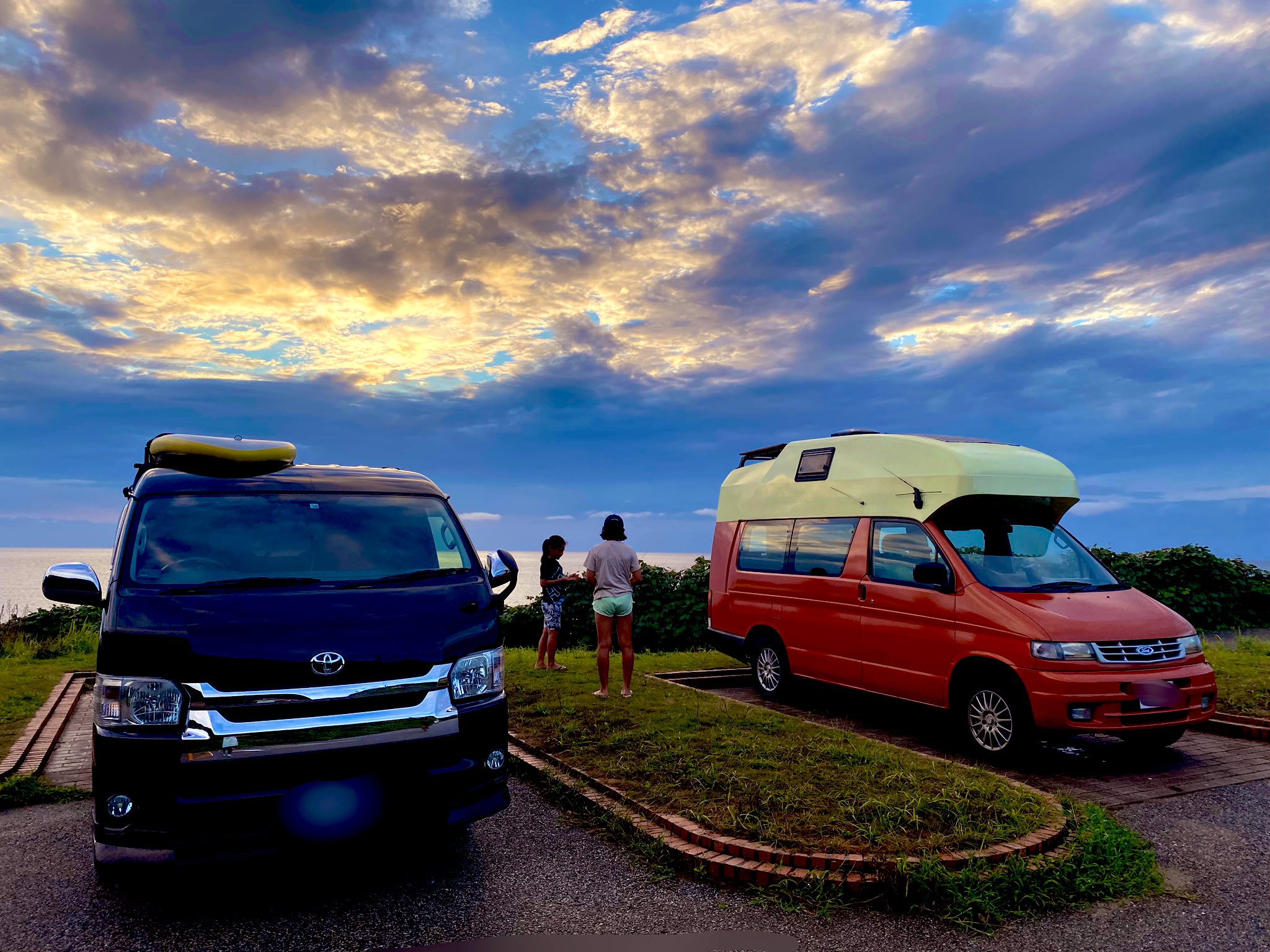かあちゃん 子連れ車中泊日本一周 二拠点生活 Auf Twitter 控えめに言って最高すぎる 静かなビーチを家族で貸し切り 車中泊 Vanlife バンライフ くるま旅 ハイエース ハイエースワイド Hiace 家族 家族旅行 二拠点生活 夏の二拠点生活 Carstay 田舎