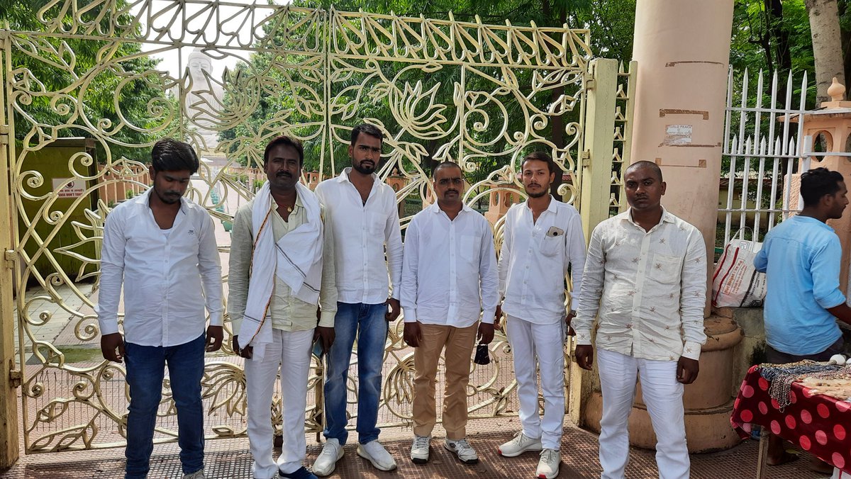 chandanthakurku's tweet photo. बोधगया घूमने के क्रम की कुछ यादगार पल l
#chandanthakurku #बोधगया #महात्मा_बुध #पुराना_मठ #बिहार #बिहार_टूरिज्म https://t.co/dcaydnoHU0