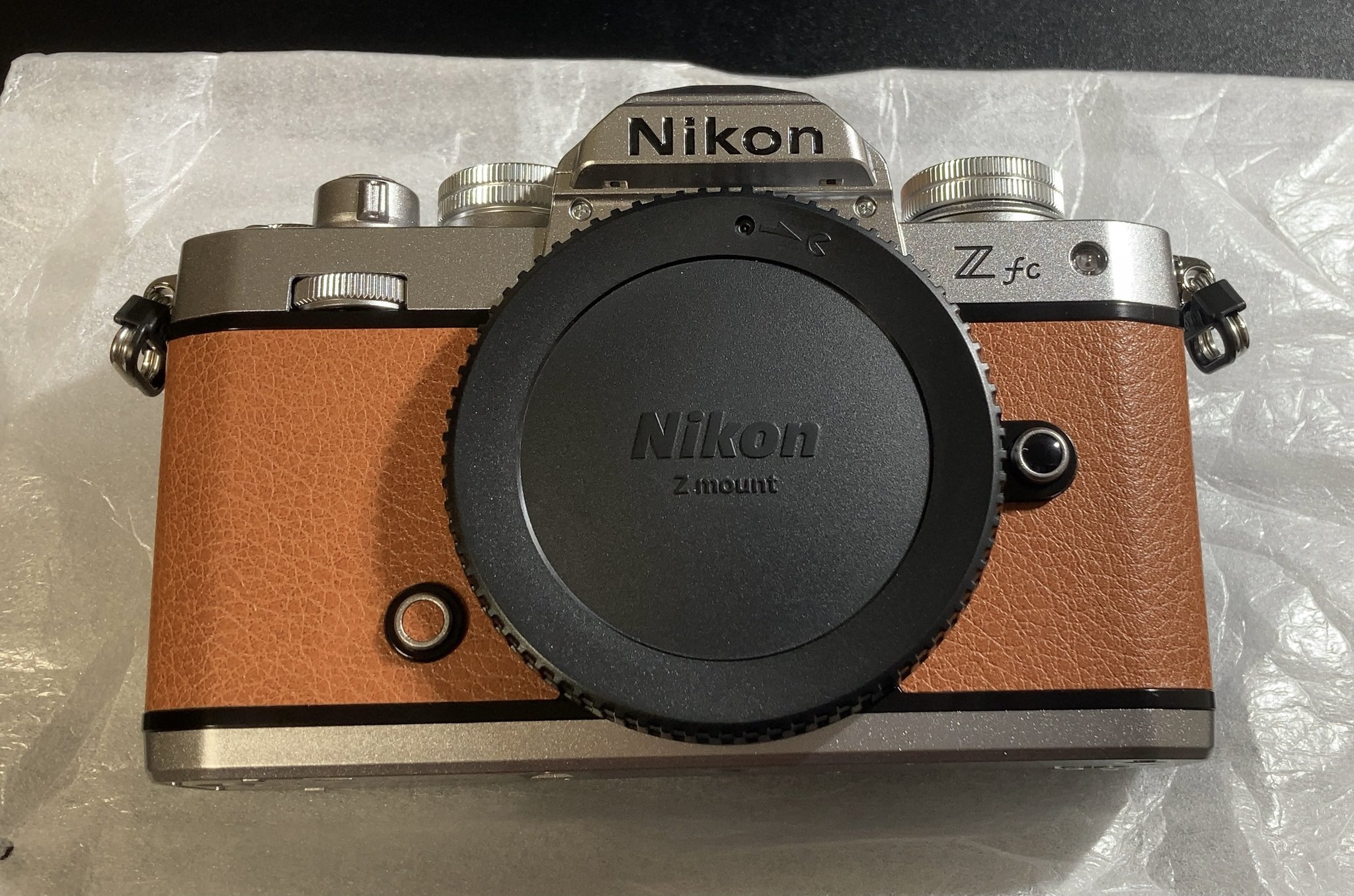 Nikon Zfc アンバーブラウン+スキンシール黒