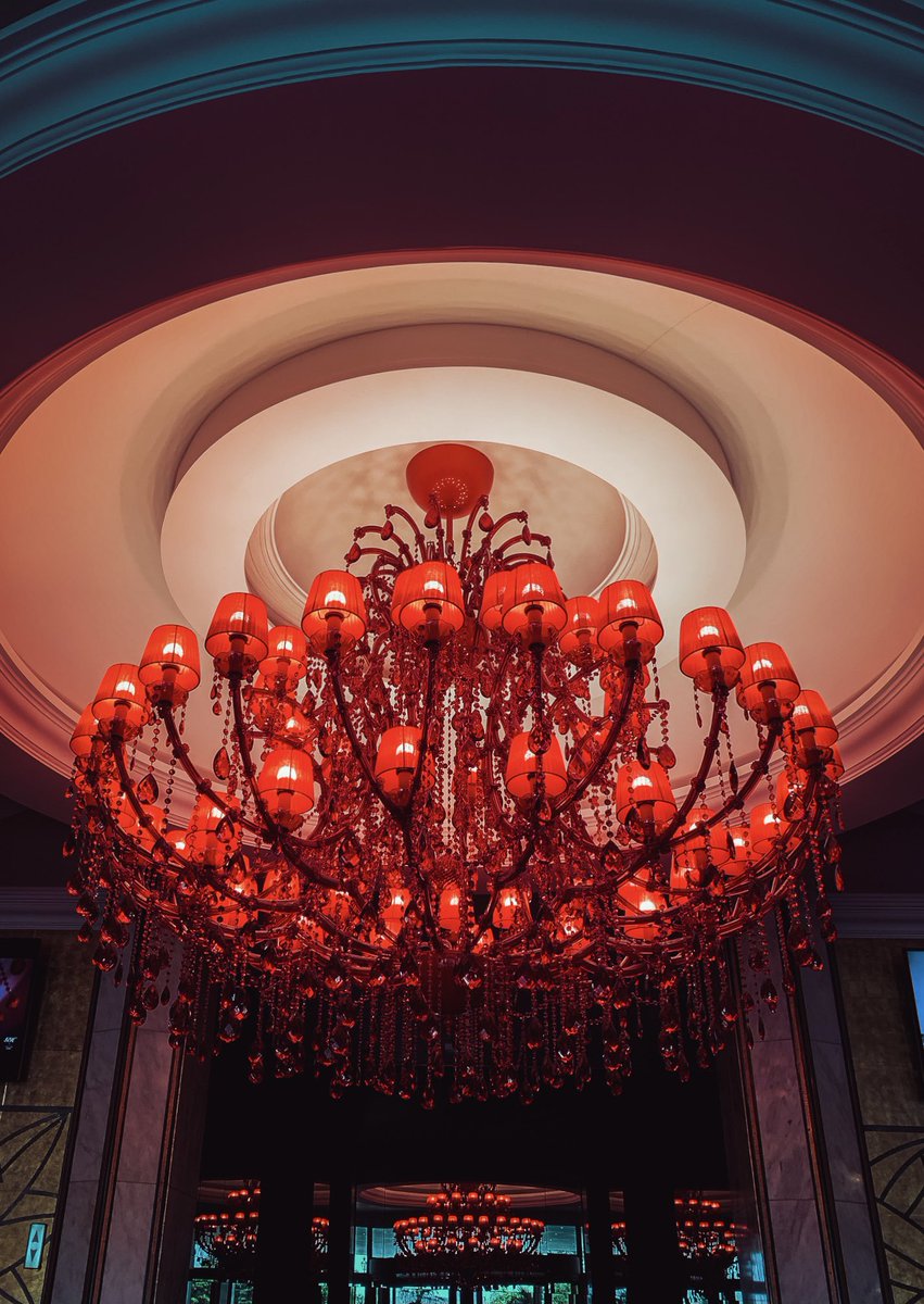 justine_maison's tweet photo. What an entrance ✨

#events #hotel #lobby #seminaire #evenements #eventmanager https://t.co/CG4jRC0Hz9