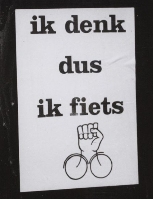 LCyclable's tweet photo. "Je pense donc je fais du vélo"

https://t.co/6m2birby7T

(Archives d'Amsterdam) https://t.co/TgxYF9iSiy