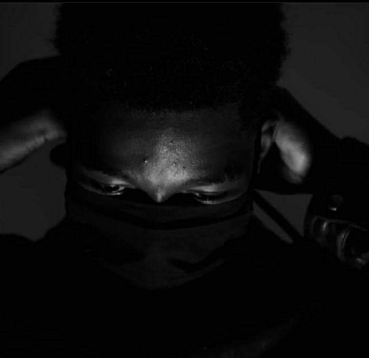 "Won't take hoes on dinner dates but I'll give her D if she fine
I told my ninjas lets elevate there is too many mountains to climb"
New music by @Iambigtee_ZW  now playing on the tube
youtu.be/5f4nK-tU4oU
#ZimHipHop