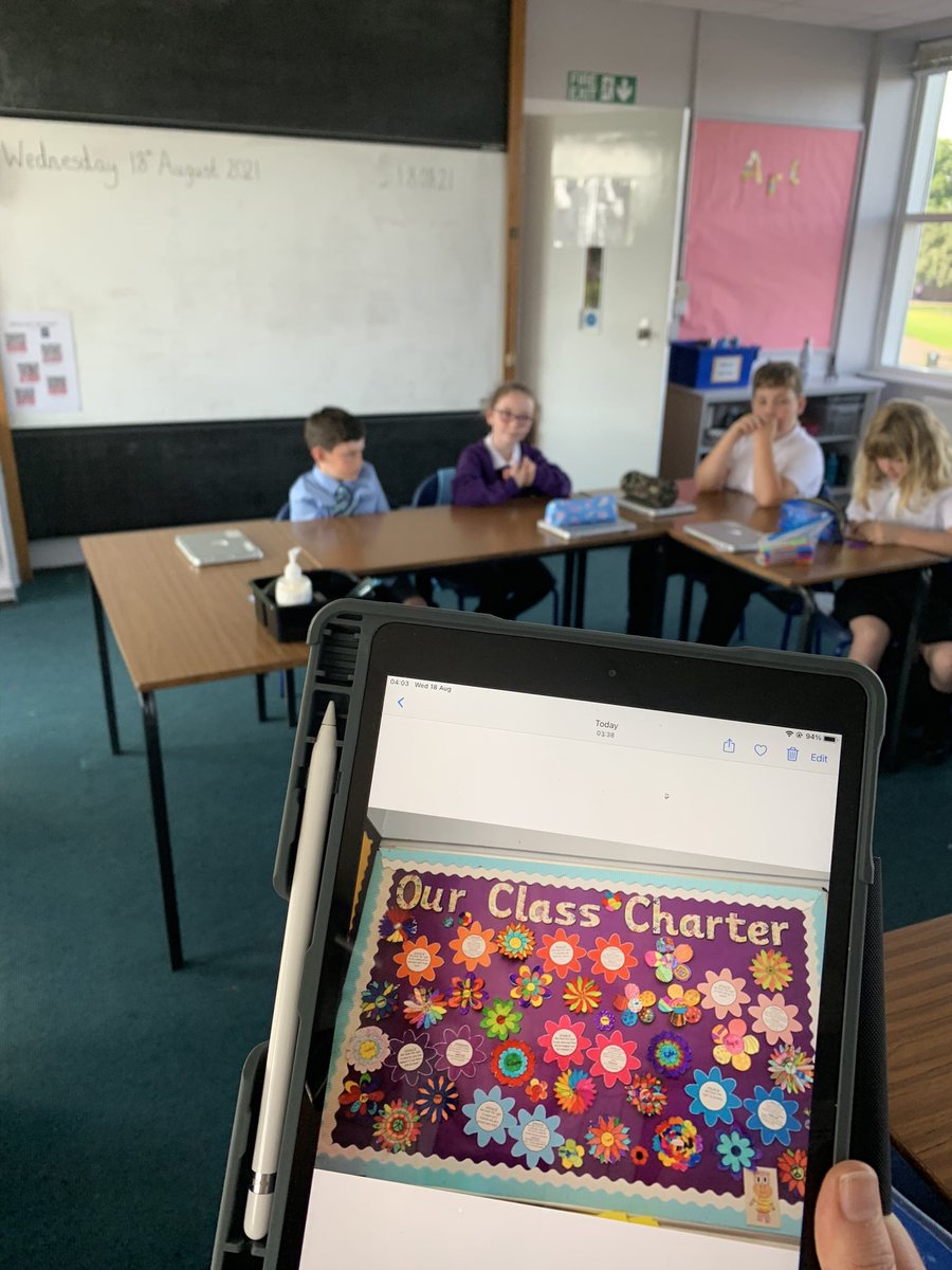 MissStalkerBX's tweet photo. โฆand the votes are in!
P5S researched class charter ideas on the iPads. They then airdropped all of their ideas to me so they could present them to the class ๐คฉ๐ฑ Stay tuned to find out which idea won our class vote! #BPSFirstDay #BPSDigital @BPSRights https://t.co/hIk46hmMCN