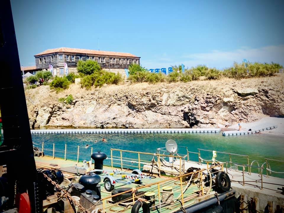 BuldockL's tweet photo. 😎 BULDOCK at Solar Island Festival with DJ Hernan Cattaneo ☝️🐠🏝, #buldock #solarfestival #stanastasiaisland #eventdesigns #floatingpontoon https://t.co/DseMEgzBin