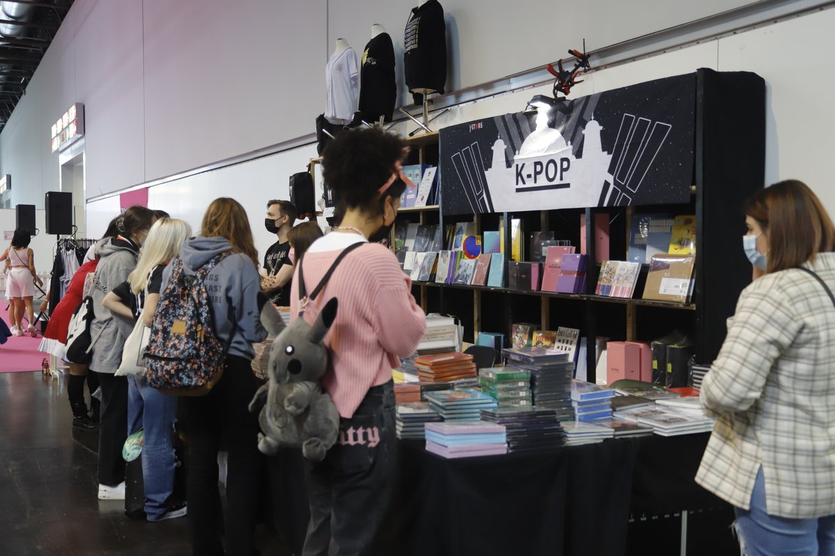 DoKomi's tweet photo. Die #DanceArea ist ein Platz, an dem Odottemita-Fans, K-Pop-Fans uvm. zusammenkommen, um die Dance-Community zu zelebrieren. Auch in diesem Jahr ist die DoKomi Dance Area mit vollem Programm dabei gewesen!
(https://t.co/Pgw9VlrxbX) https://t.co/BKkby9qN1o