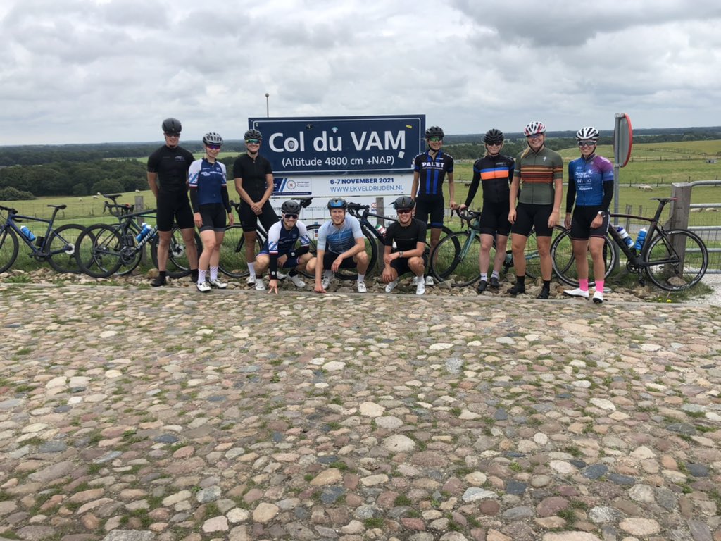 henkhospes56's tweet photo. DTF @SponsorFryslan vandaag op hoogtestage #victronenergybv #ekwadraat #decoverf
#rabobank #dijkstradraisma #fboranjewoud #craft #topsportnoord https://t.co/VmGbd4efYC
