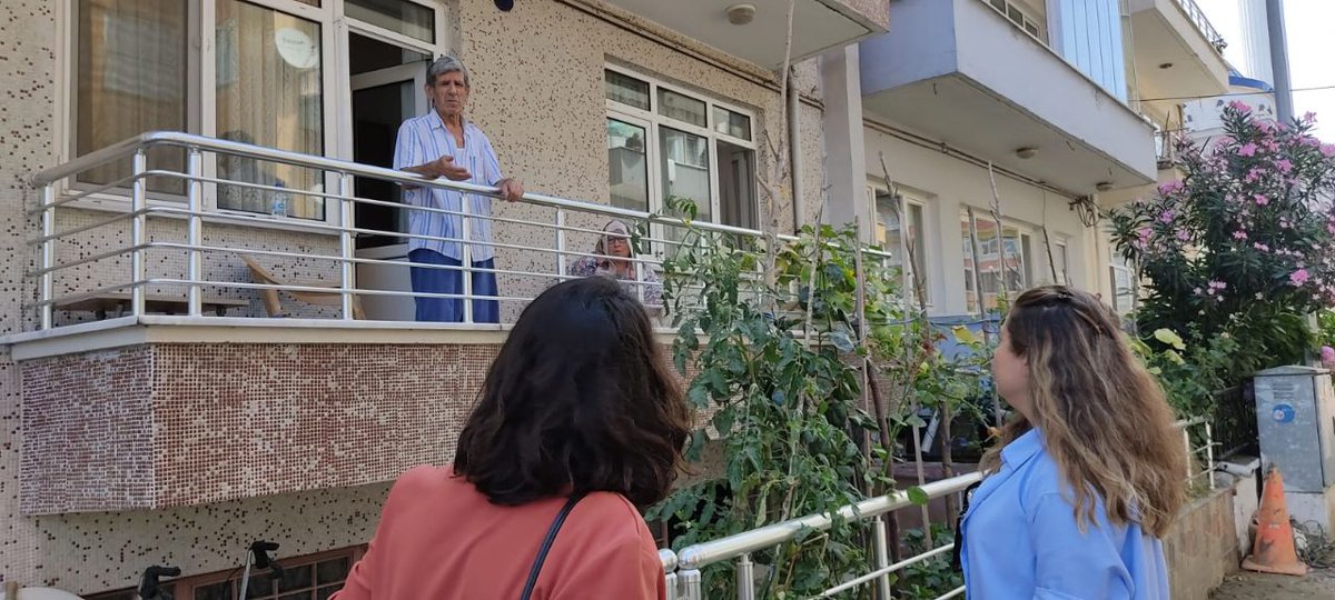 tipgenelmerkez's tweet photo. İstanbul Mv. Sera Kadıgil ve beraberindeki heyetimiz Ayancık'ta yıkımın boyutunun büyük olduğu mahalleleri ziyaret etti, ardından Ayancık Belediye Başkanı Sn. Hayrettin Kaya ile görüştü.

Yıkım tehdidi altındaki yerlere imar izni verenlerden mutlaka hesap sorulmalıdır. https://t.co/8gEH5KsWYP