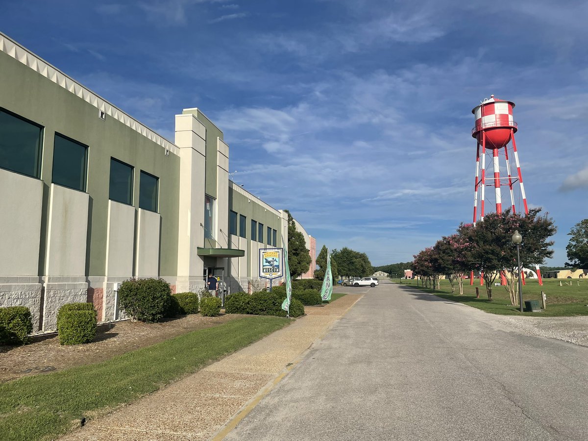 Excited to take off for the adventure of this school year with an amazing Instructional Leadership Team!  GRHS ILT Leadership retreat. #backinthesaddle <a href="/GRHS_Stallions/">Green Run Stallions</a> <a href="/drockhill4/">Diane Rockhill</a>