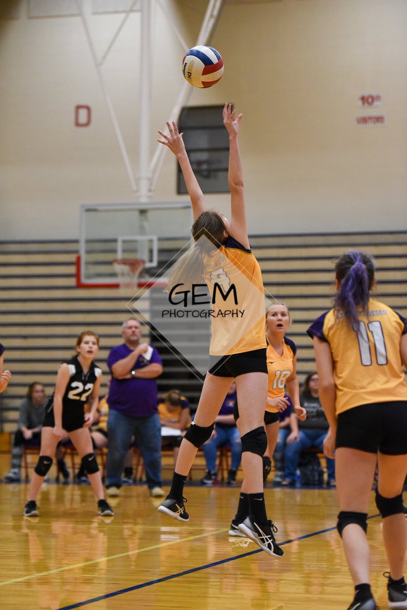 GregMeeks6's tweet image. Warren Co. vs. Grundy Co. Volleyball 8-17-21
Check out the entire album on our GEM Photography Facebook page.