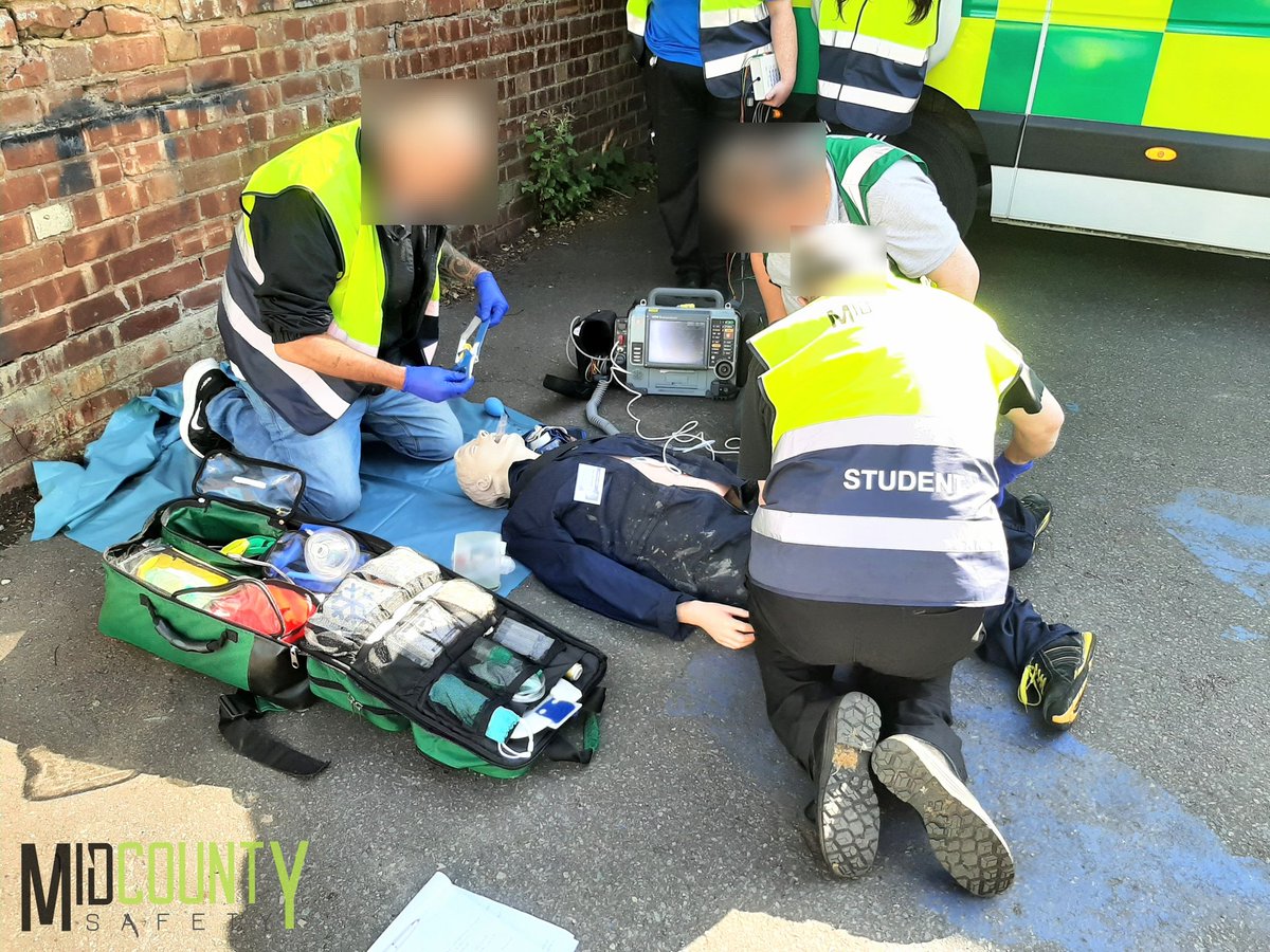 Well done to the guys last week for completing their First Response Emergency Care (FREC) Level 4 classroom modules.

midcountysafety.co.uk/frec-4
#frec4 #advancedfirstresponder #eca #emergencycareassisstant