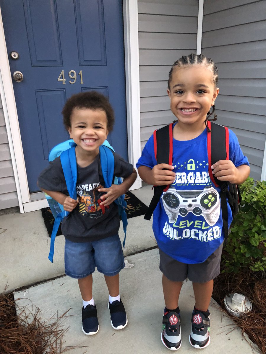 simplydevon_'s tweet photo. my babies started school on monday 😍🥲♥️ https://t.co/skb3xwAHdy