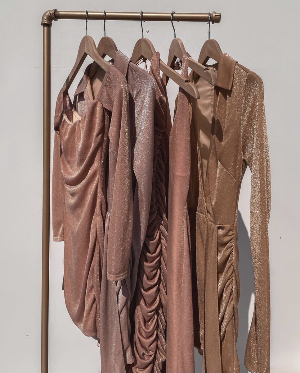 ohpolly's tweet photo. TODAY IS THE DAY 🤎 ALTA MODA by @jesshunt2 lands on site @ 𝟔𝐩𝐦 ✨ 

Wanna win an unreleased fit🥰?! All you gotta do is RETWEET &amp; LIKE this tweet and we’ll pick 3 winners before the collection launches 🤩🔥 https://t.co/h4hRRIa14Z