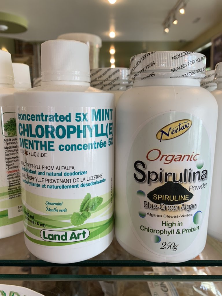 Chlorophyll, spirulina, and gelato pints stocked in our grocery 💪 💪