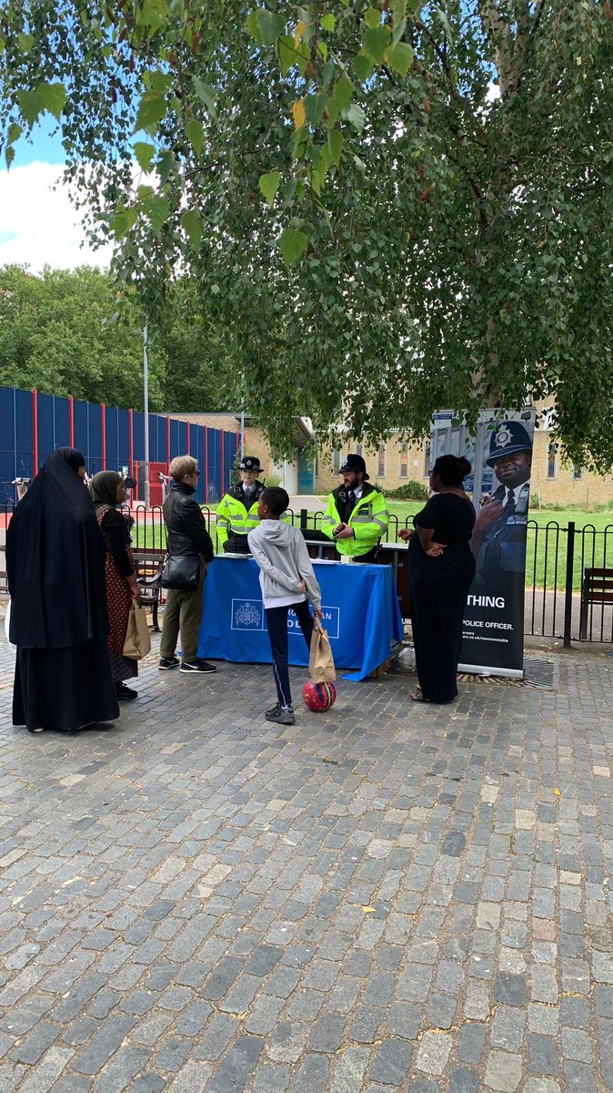 MPSRegentsPark's tweet image. 📍#Listen event- we are set up in Cumberland Market NW1
Come visit us this afternoon as we hold our event where we are inviting our community to take part in a survey that helps us shape our policing approach 👮♂️
We’ll also be sharing how you can join us in keeping London safe