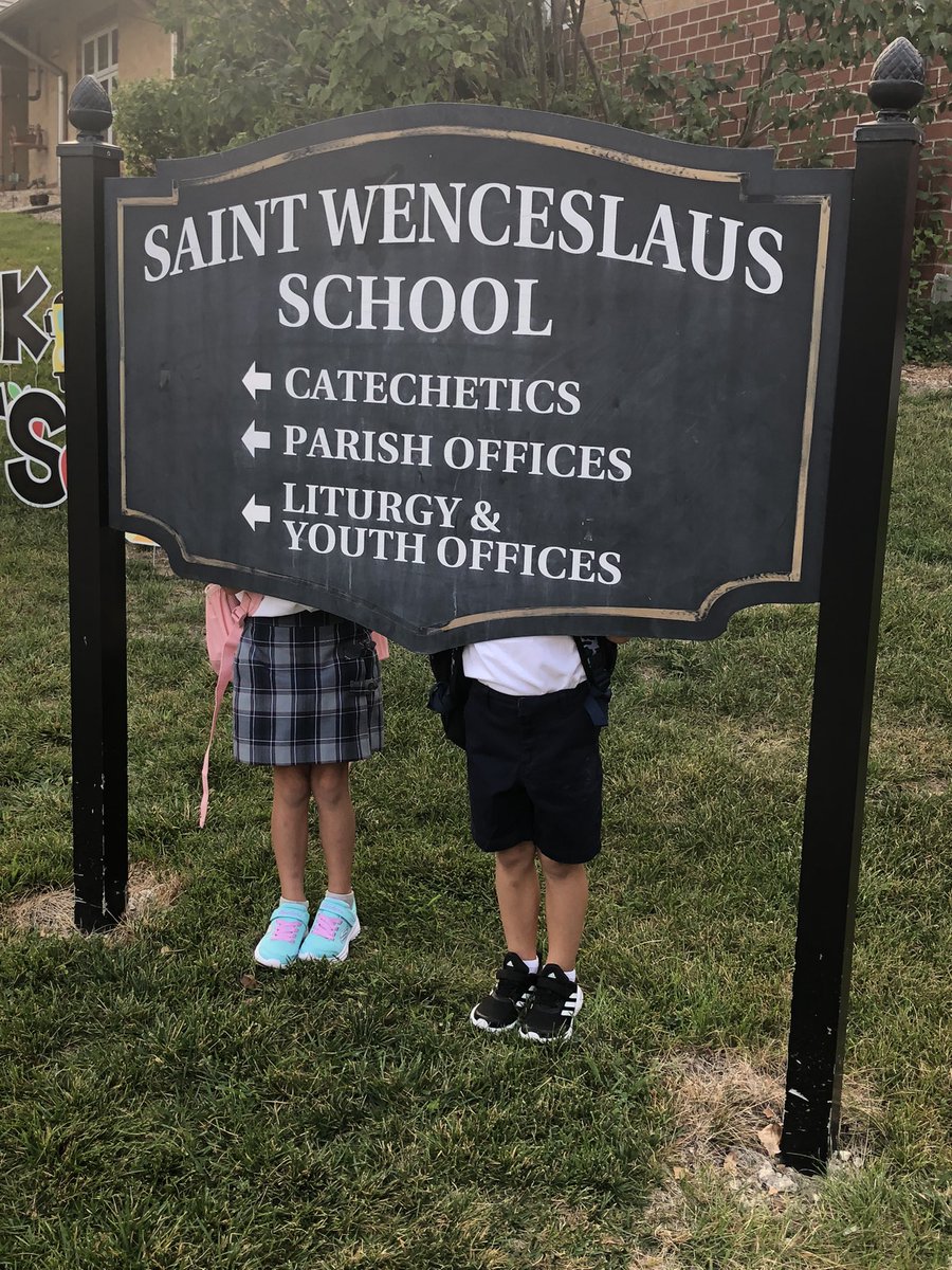 tomwomaha's tweet photo. Our Caboose starts Kindergarten today. Asked him to stand by the school sign for a first day photo. Our older kids weren’t this ornery until at least 3rd grade. 🤷🏻♂️ #4thkid https://t.co/zbYYlQcfUx