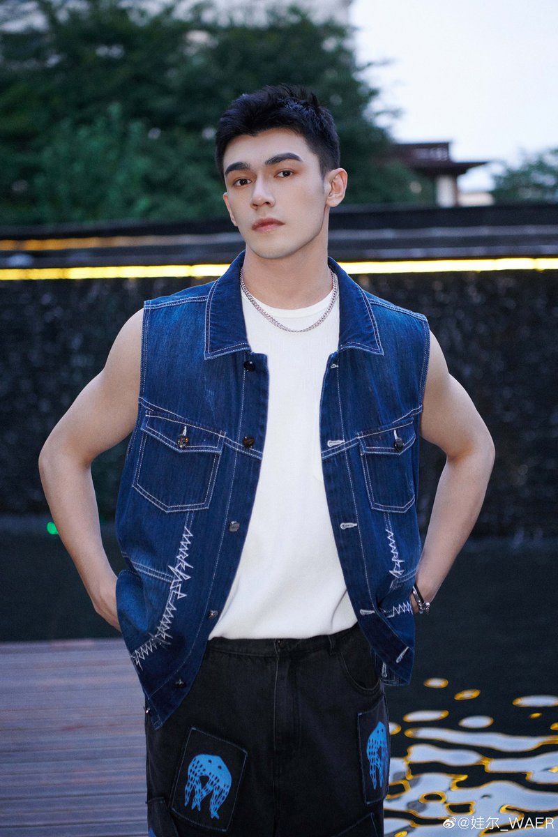 dramapotatoes's tweet photo. #WaEr for a Daomu Biji event 

More pics - https://t.co/wFMKY6E8ME https://t.co/H2tCOWNYBQ
