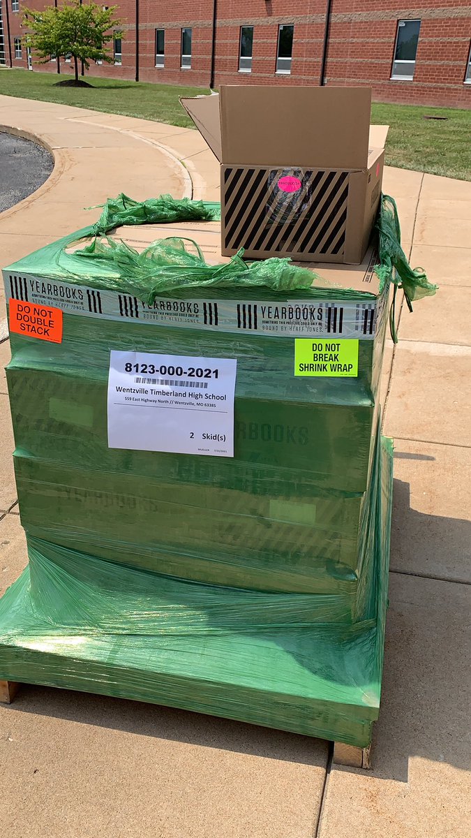 THS Yearbook tweet media