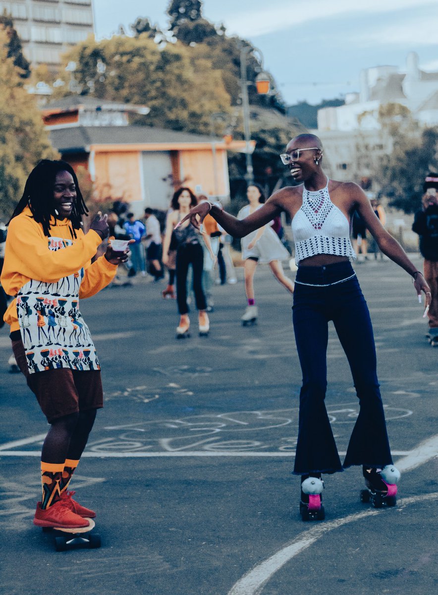 shotbyveezy's tweet photo. Skate Night at the Lake 

#vibealert #quadskate #lakemerritt https://t.co/BE1meudJR0