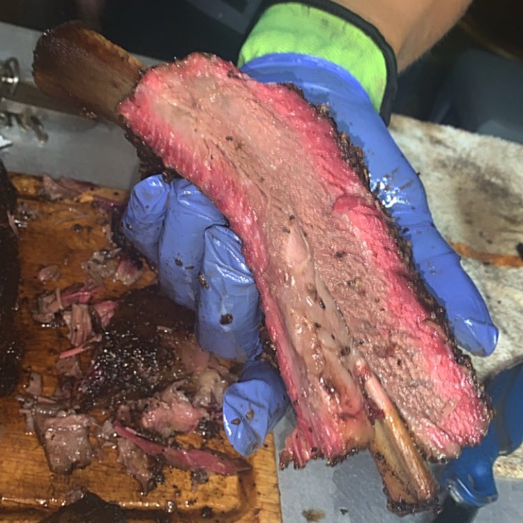 Haven’t showed any love to this account, but here’s my latest smoke. Thanks for following along✌🏽 #TexasBBQ