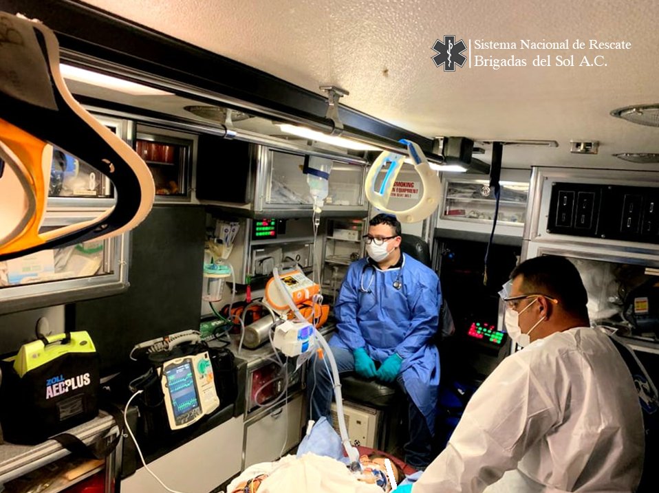 Brigada_delSol's tweet photo. Acudimos en apoyo a una paciente pediátrica positiva a #COVID19. En coordinación con personal del Hospital General de Magdalena, debido a su condición crítica de salud fue necesario realizar una intubación endotraqueal.
El estado de salud del infante permanece reservado. https://t.co/am9F2pzd2R
