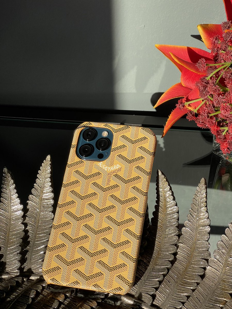 PhoneCoverJ tweet picture